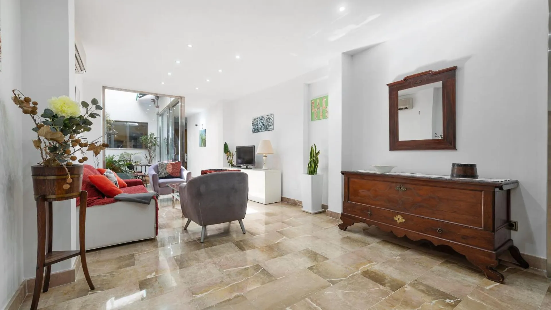 Ca Se Predine En El Casco Historico Da Alcudia Villa